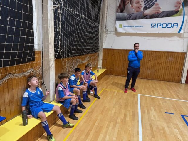 Naši nejmenší indiáni o víkendu nezaháleli!
Přípravkové týmy MFK Havířov reprezentovaly klub na halových turnajích OFS v Petrovicích a Orlové ⚽️❄️
Spousta gólů, bojovnosti a radosti ze hry. Skvělá práce, indiáni! ⚽️🔵⚪️