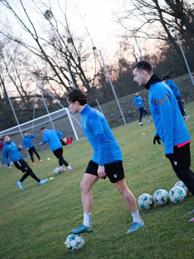 Dnes nás čeká poslední zimní přípravné utkání.
Na trávě. Jaro může začít. ⚽️⚪️🔵

#zimnipriprava #sezonamuzezacit #mfkhahirov #indianihavirov